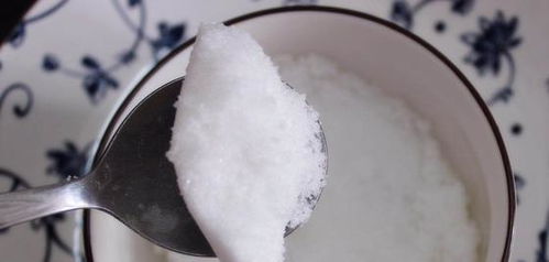 白糖結塊不必愁，輕松幾招解煩惱